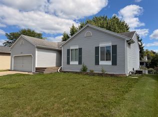 412 Bronco Way, Lansing, MI 48917