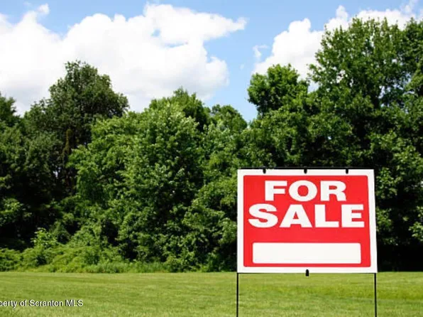 Elmhurst Blvd, Moscow, PA 18444