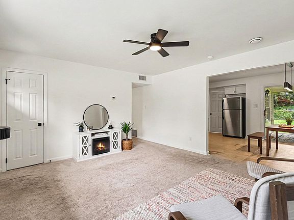 5th image of 713 Newcombe Rd
