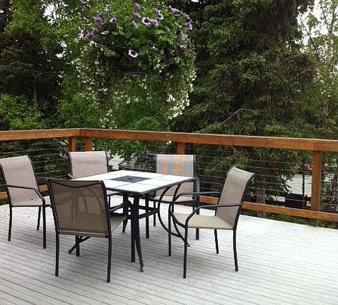 Great Outdoor deck with Hot Tub
