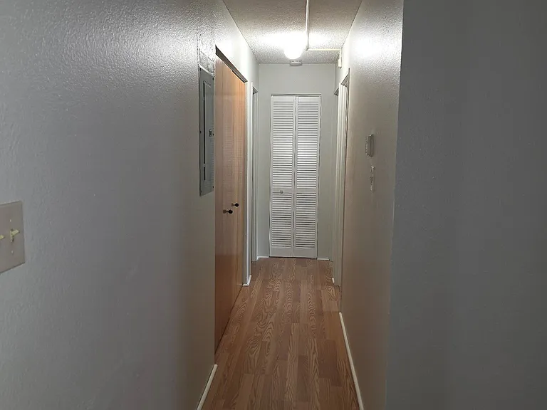 1300 Golden Cir #1-210 — Photo 14