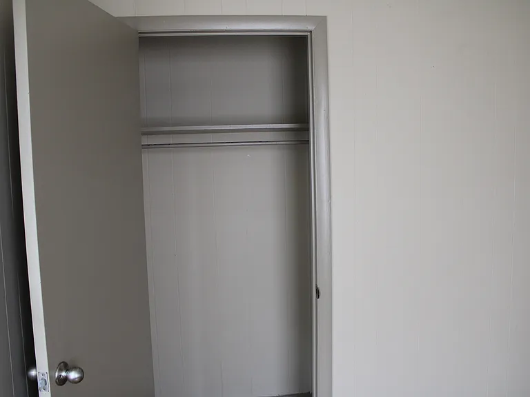 803 W Lee St — Photo 14