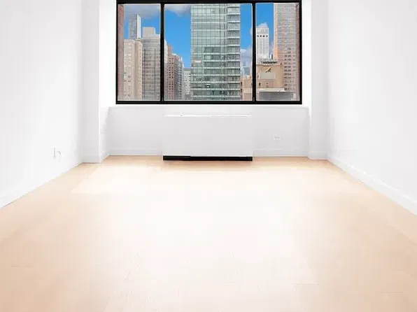 245 E 58th St APT 12E, New York, NY 10022