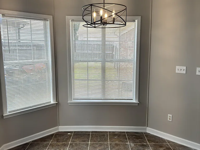 1237 Travers Ln — Photo 5