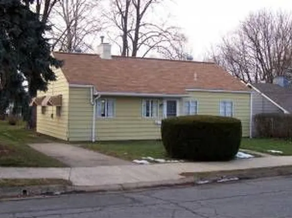 30 Crest St, Baden, PA 15005