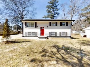 4083 Sweetbriar Ln, Forest Park, GA 30297