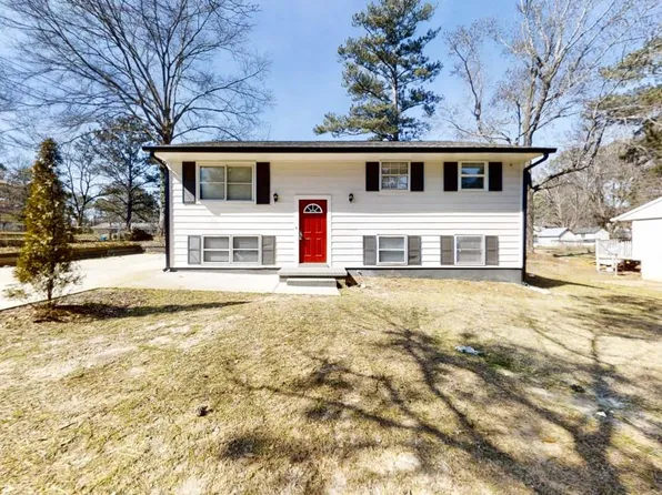 4083 Sweetbriar Ln, Forest Park, GA 30297