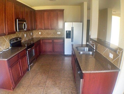 5th image of 10307 Rosewood Crk