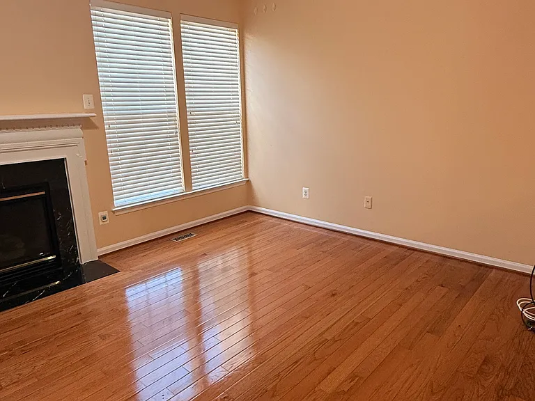 10404 Damascus Park Ln — Photo 14