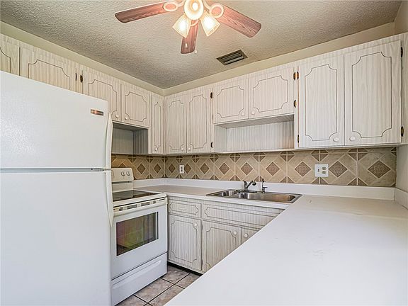 4th image of 2800 Indian River Blvd #1M