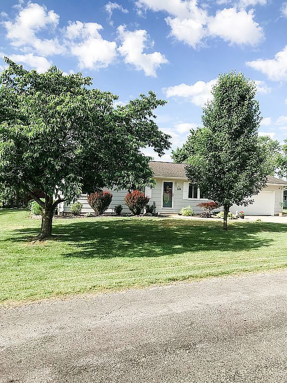 802 Adams St, Aviston, IL 62216 Zillow
