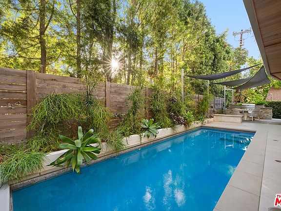 5th image of 4005 Dixie Canyon Ave