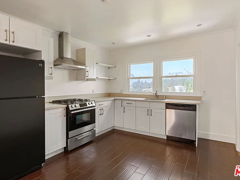 1523 Murray Dr — Photo 7