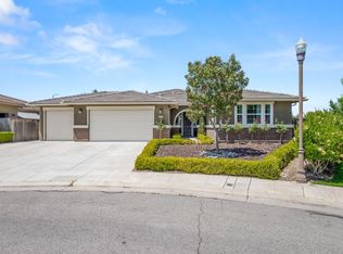 948 Whitmore Ave, Clovis, CA 93619