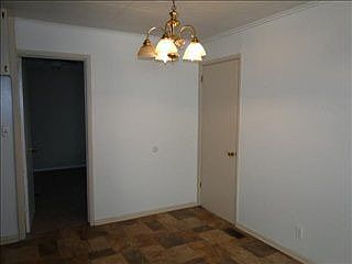 4th image of 906 N Kennedy Ave