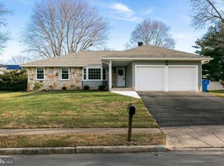 1962 Birchwood Park Dr N, Cherry Hill, NJ