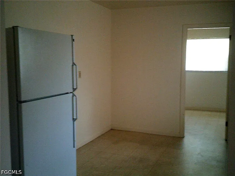 1405 Juddale St E — Photo 7