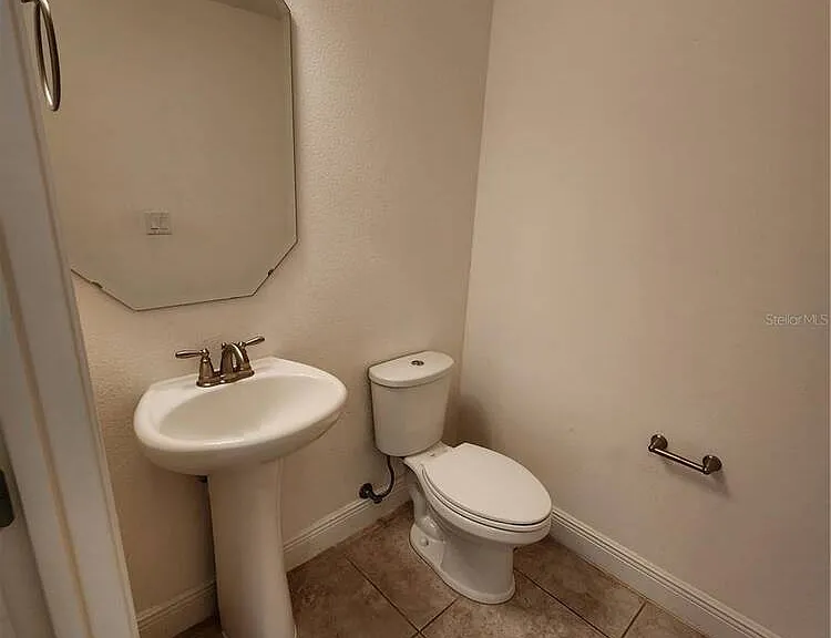 9805 Winnington St — Photo 21
