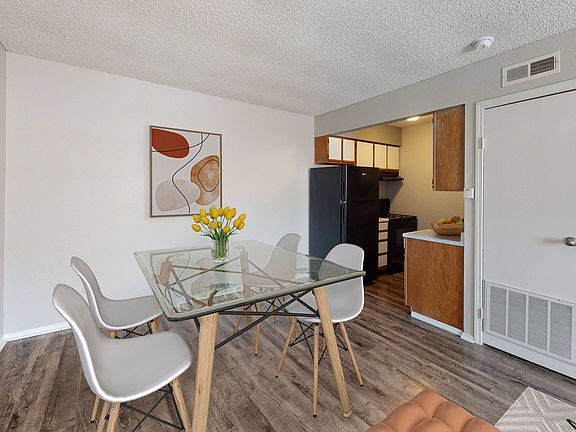 3rd image of 1009 N Cottage Ave #1111-5