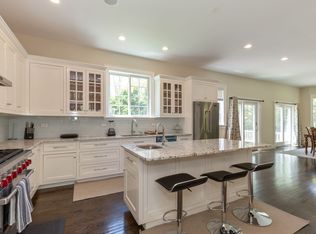 8 Ridge Rd, Wainscott, NY 11975