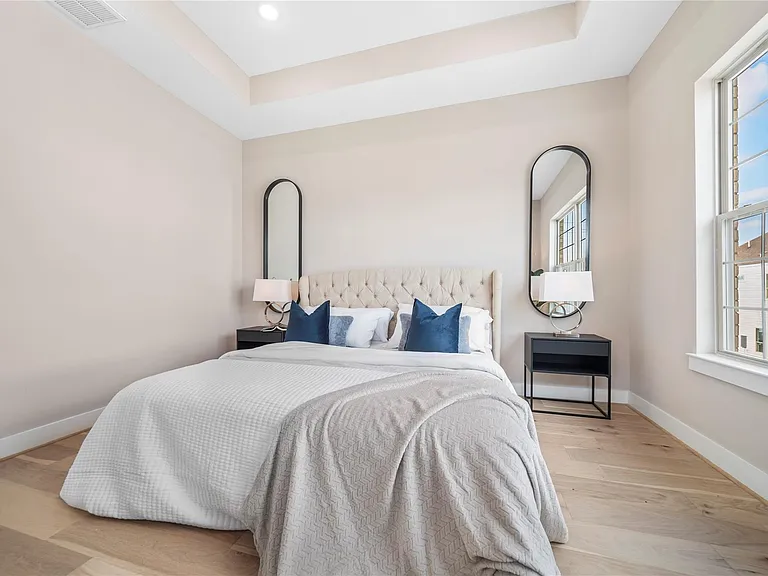 303 Queen Sude Ln — Photo 15
