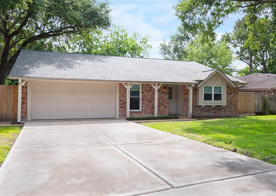 1st image of 2622 Parana Dr