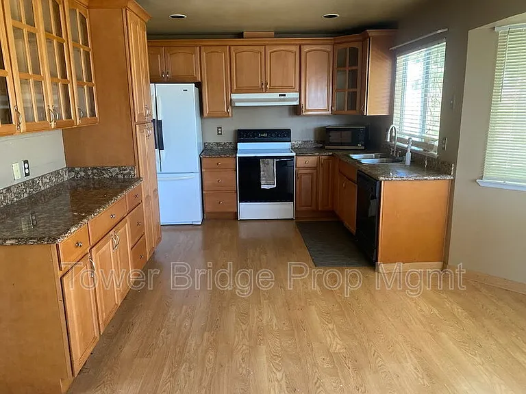 4068 Fawn Cir — Photo 7