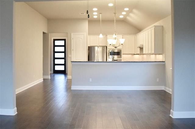 1st image of 133 N Sage Holw