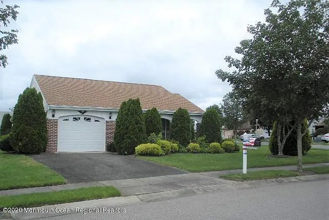 2 Blackthorn Pl photo 1