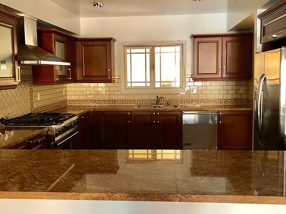 5th image of 11860 Kiowa Ave Penthouse 3