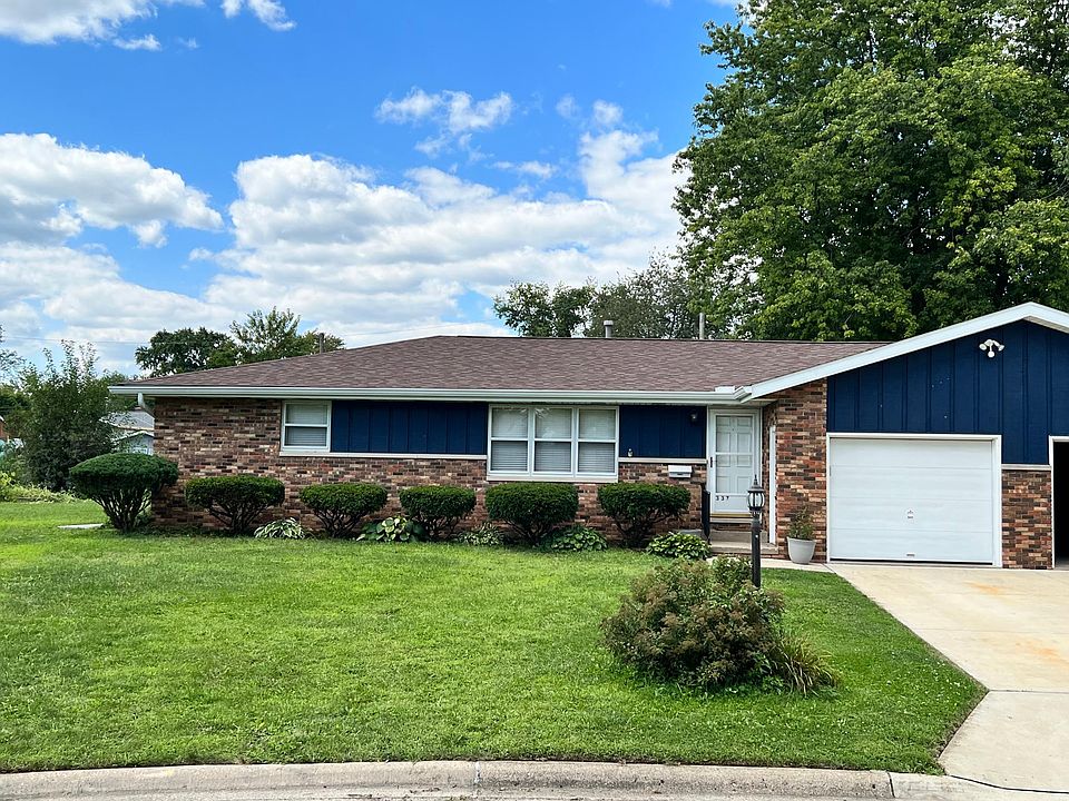 front view of home from North Dr.