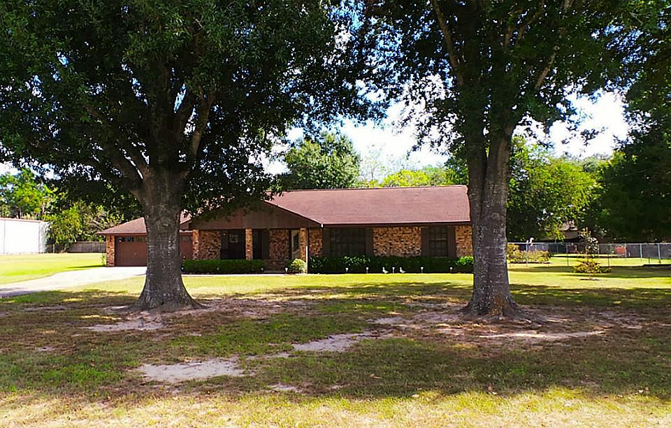 2nd image of 21822 Julie Ln