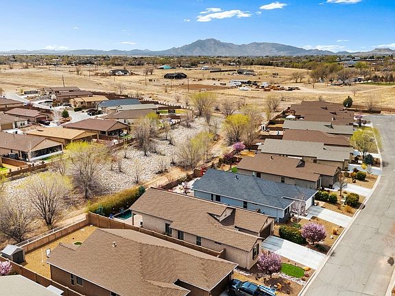 5th image of 1295 Essex Way