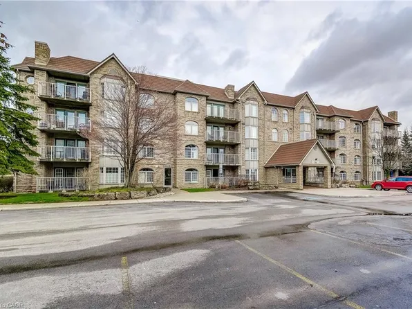 216 Plains Rd W #306E, Burlington, ON L7T 4M1