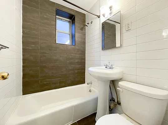 Rented by Kahen Properties | media 6