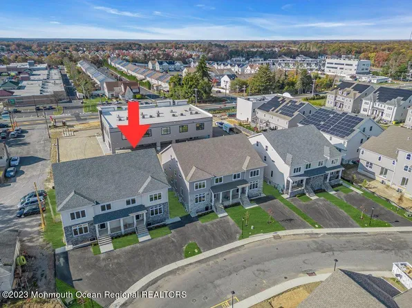 24 Blue River Way, Lakewood, NJ 08701