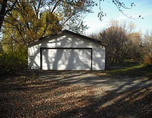 2nd image of 9817 Spencer Rd