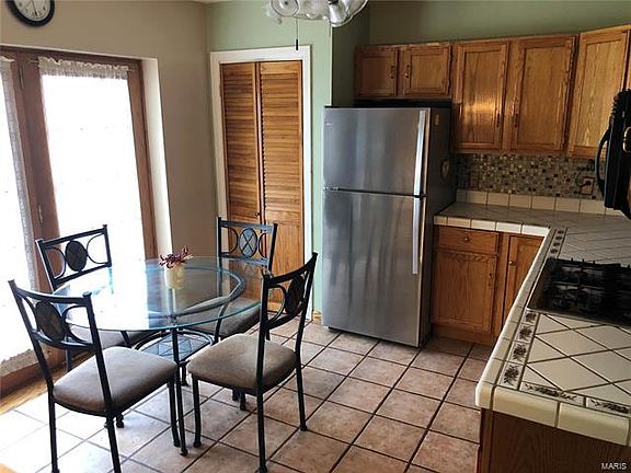 5th image of 4305 Koeln Ave