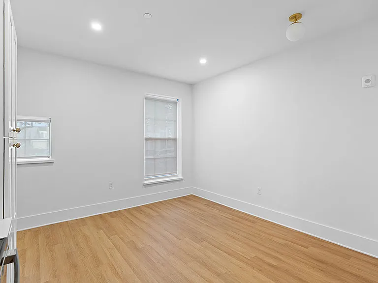 31 Hope St #105 — Photo 3