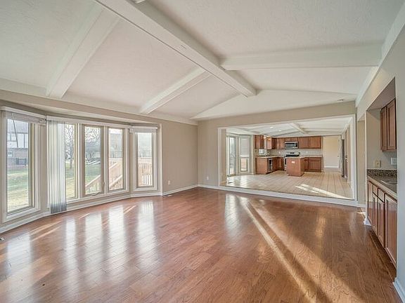 5th image of 1729 Shaker Heights Dr