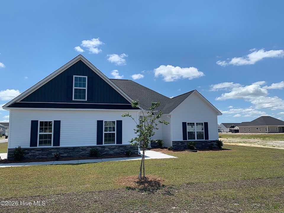 1st image of 425 Montgomery Drive