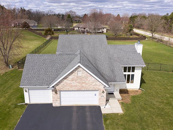 5th image of 9756 Country Knolls Dr