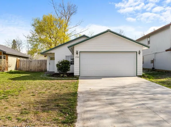 1704 W Marigold Ct, Hayden Lake, ID 83835