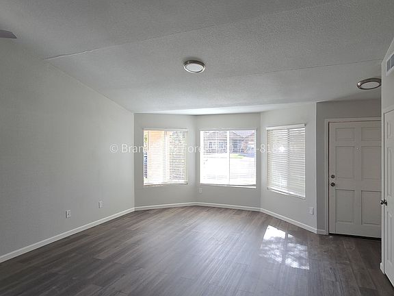 4th image of 15284 N 63rd Dr