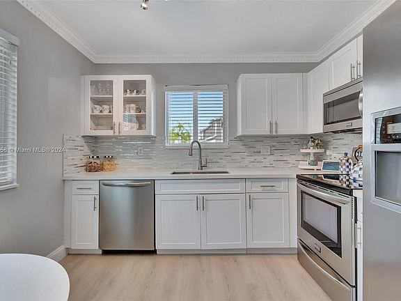 2nd image of 1424 SW 47th Ave #1424