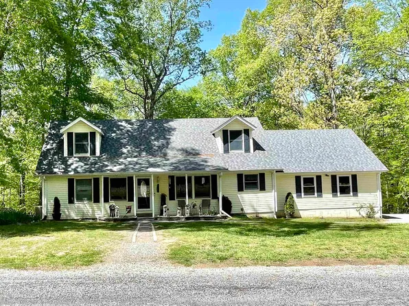 112 Grandview Dr, Cadiz, KY 42211