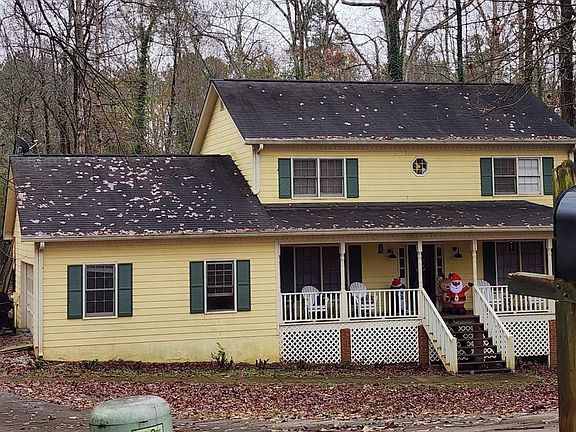 3rd image of 633 Glenridge Ct SE