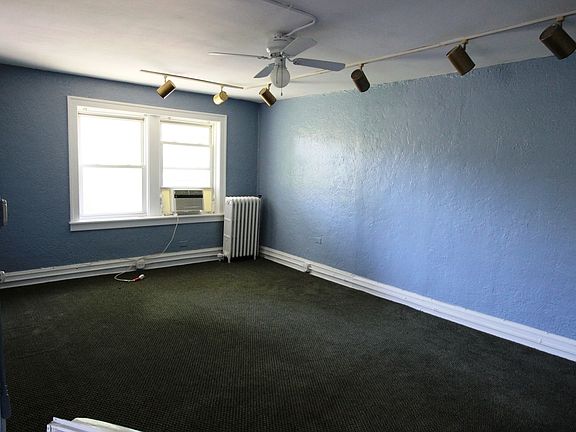 3rd image of 526 S York St APT C