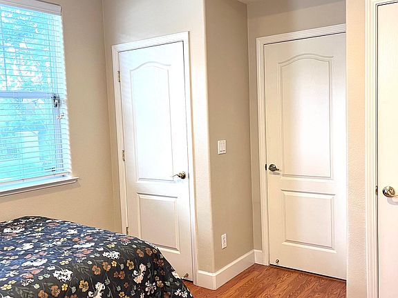 3rd image of 2082 Mary Helen Ln