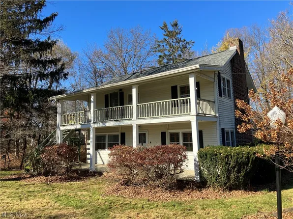 7382 Lake St, Chippewa Lake, OH 44215